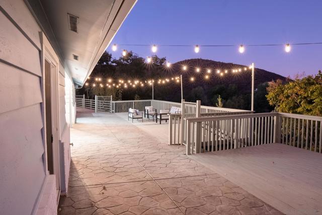 11774 Rocoso Rd, Lakeside CA: https://media.crmls.org/mediaz/6e280e49-859d-45d4-bb2e-2aa8918c9add.jpg