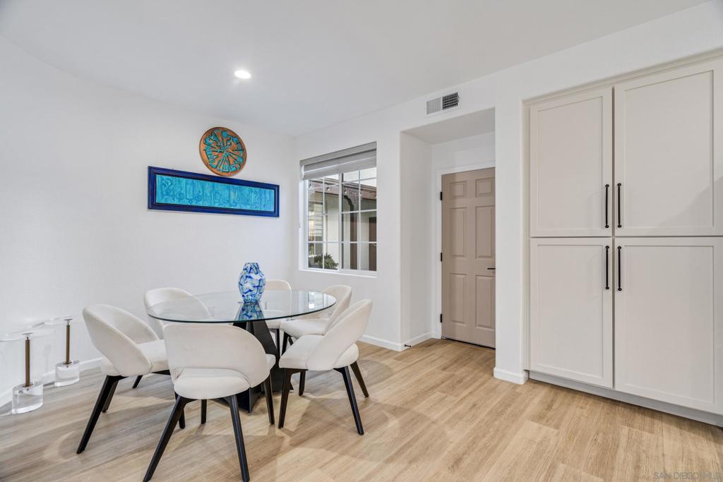 550 Echo Lane - photo 11