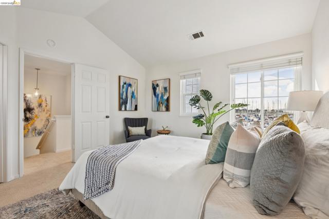 Image 33 of 55 For 306 Commodore Dr