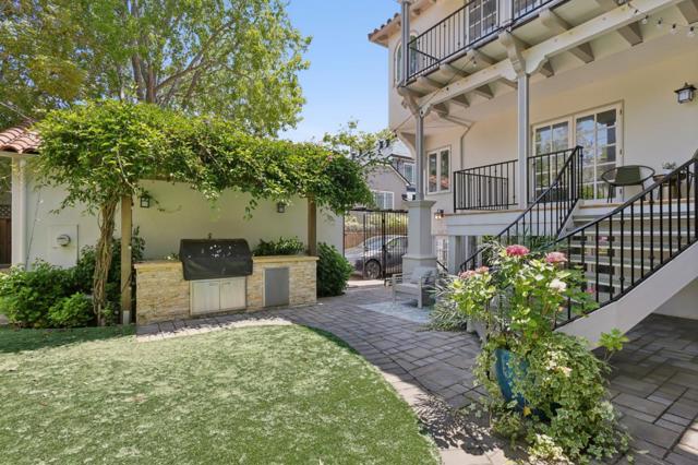 2404 Hillside Drive, Burlingame CA: https://media.crmls.org/mediaz/6e296c9d-fb92-4465-bdd6-ca576dcb194f.jpg