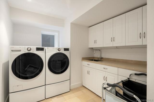 404 Pine Needles, Del Mar CA: https://media.crmls.org/mediaz/6e2a1c94-e93f-4079-9937-1ed85e18dcdc.jpg