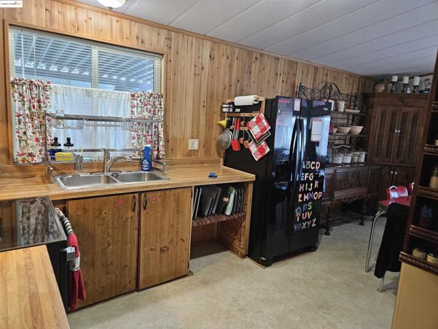 216 Orangevale, Pittsburg CA: https://media.crmls.org/mediaz/6e2a436b-bbc3-45a4-9c8c-6eb68ae4257a.jpg