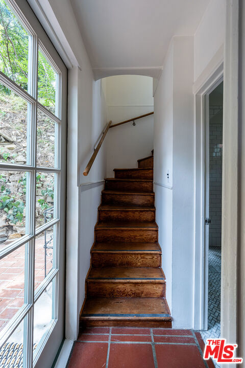 1228 Cliff Drive, Los Angeles CA: https://media.crmls.org/mediaz/6e2a5027-8358-43b0-99dc-1905f5400bdf.jpg