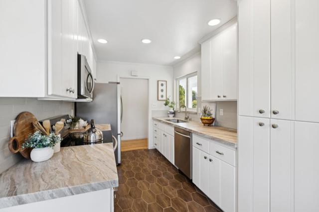 3902 Bret Harte Drive, Redwood City CA: https://media.crmls.org/mediaz/6e2b0680-c345-45a2-9314-a0276a283af0.jpg