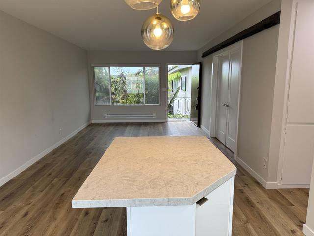 155 15Th Street, Del Mar CA: https://media.crmls.org/mediaz/6e2bc1c7-b3f5-496f-82de-722b6185e4a3.jpg