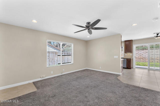 4853 Colony Drive, Camarillo CA: https://media.crmls.org/mediaz/6e2d1c71-344e-4b92-a7cb-07baa452056e.jpg