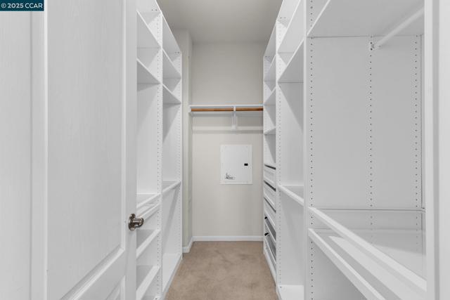 6983 Alamo Creek Trl, Dublin CA: https://media.crmls.org/mediaz/6e2d7ef3-b9db-476b-a382-2b8e32177e1a.jpg