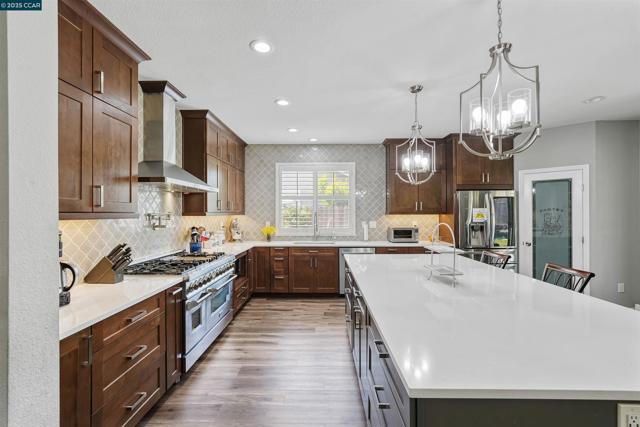 812 Westgate Drive, Vacaville CA: https://media.crmls.org/mediaz/6e2d94e2-20e6-40a6-8f4b-35c0463c7389.jpg