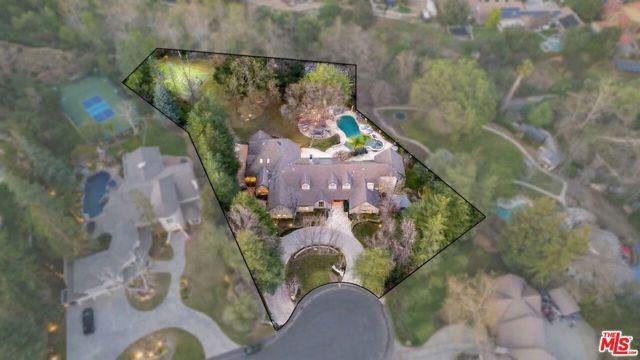 29105 Old Mill Creek, Agoura Hills CA: https://media.crmls.org/mediaz/6e2e4f9f-5455-4fcd-ac75-4489588f19b4.jpg