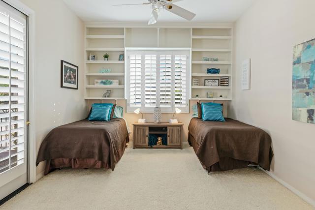 78770 Sunrise Mountain View, Palm Desert CA: https://media.crmls.org/mediaz/6e2ef868-fe20-45ba-8515-33b228873cfe.jpg