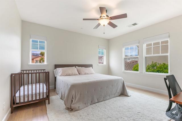 13571 Lopelia Meadows Pl, San Diego CA: https://media.crmls.org/mediaz/6e2f977d-1237-45db-8a2b-e8fca6ed0167.jpg