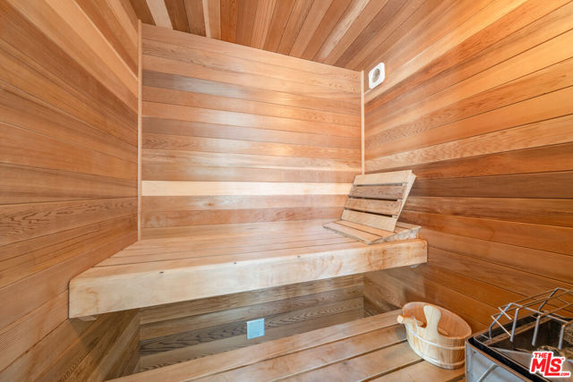 2428 Oak Canyon Place, Escondido CA: https://media.crmls.org/mediaz/6e2fdc1e-71ae-4fda-ba14-412f9aff2c15.jpg