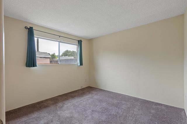 1271 Bosworth St, El Cajon CA: https://media.crmls.org/mediaz/6e30fdcf-523d-408a-9dd8-bdb18876d0b4.jpg