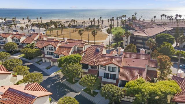 2205 Vina Del Mar, Oxnard CA: https://media.crmls.org/mediaz/6e3105fa-4dea-427d-bf3c-50a56db795d8.jpg