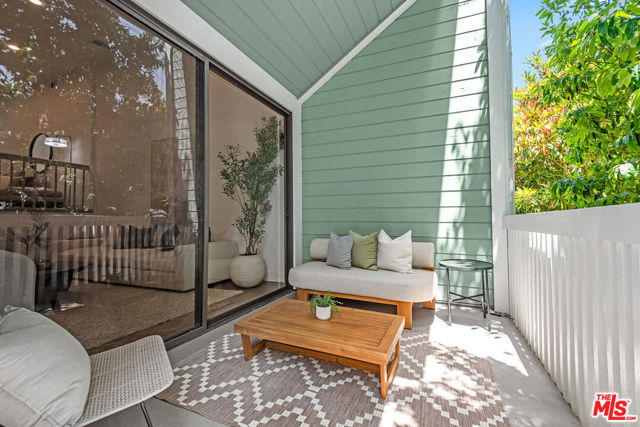 3516 Via Dolce, Marina del Rey CA: https://media.crmls.org/mediaz/6e311d8e-285c-4549-9b12-a438b421faf2.jpg