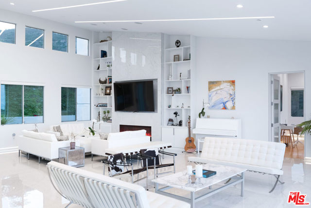 Drew Fenton | 28405 Via Acero Street Malibu CA | MLS: 7236533