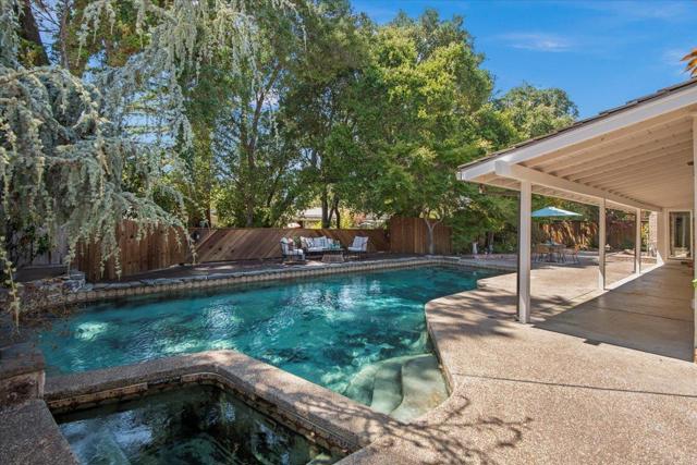 249 Montclair Road, Los Gatos CA: https://media.crmls.org/mediaz/6e31e7e4-bdf1-4eb6-ab29-4e05c4f1da02.jpg