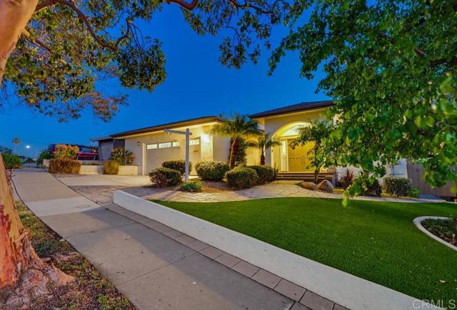 Detail Gallery Image 4 of 70 For 3539 Mount Laurence Dr, San Diego,  CA 92117 - 4 Beds | 3 Baths