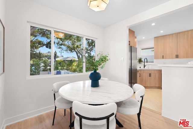 4113 Lincoln Avenue, Culver City CA: https://media.crmls.org/mediaz/6e32fa19-861b-441d-bf30-57c461c19915.jpg