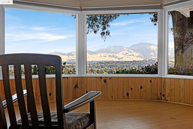 1510 Encanto, Walnut Creek CA: https://media.crmls.org/mediaz/6e33ff24-88d3-436c-9594-6200aeab2dc5.jpg