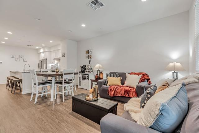 18165 Cosecha Lane, Morgan Hill CA: https://media.crmls.org/mediaz/6e34f501-6d56-4b22-b180-c5a59c58f13e.jpg
