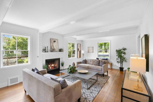 48 Turnsworth Avenue, Redwood City CA: https://media.crmls.org/mediaz/6e35eb45-d8dc-4199-916d-895bc3b57786.jpg