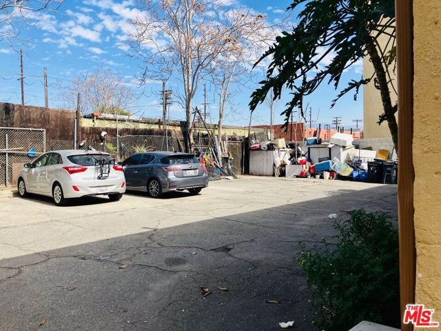 12045 Hart Street, North Hollywood CA: https://media.crmls.org/mediaz/6e36a7be-6838-4298-b6bf-e949d32bb463.jpg
