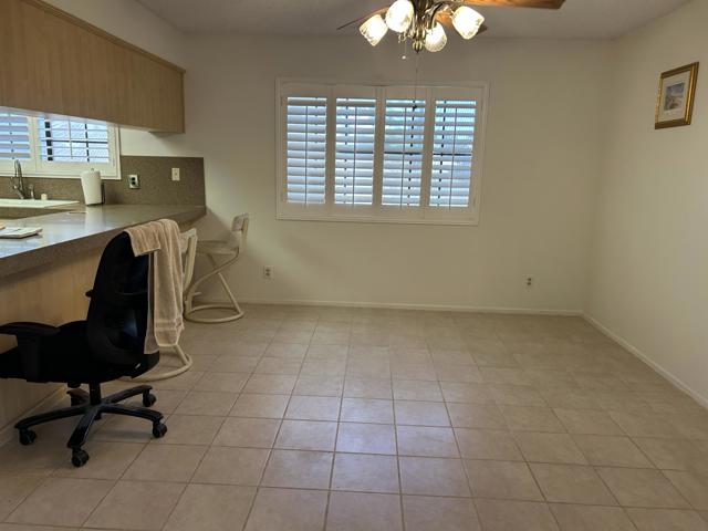 43705 Warner Trail, Palm Desert CA: https://media.crmls.org/mediaz/6e3724bd-1553-4e43-9416-666b34b5a336.jpg