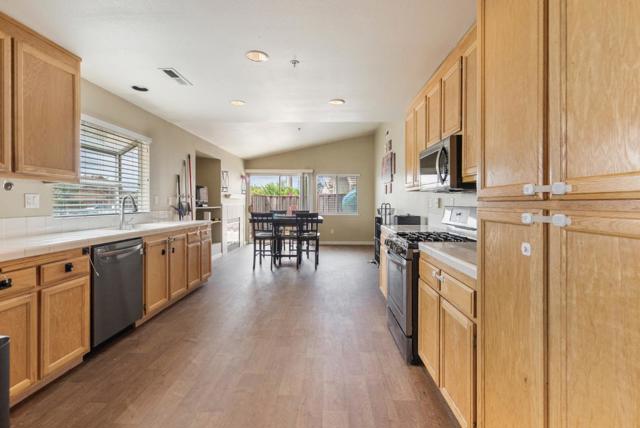 1001 Eagle Drive, Salinas CA: https://media.crmls.org/mediaz/6e375830-d172-4c2e-9e84-147ecf99efc3.jpg
