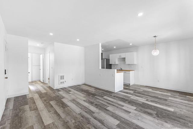 1641 Pentecost Way, San Diego CA: https://media.crmls.org/mediaz/6e37b4f7-773e-4d73-87d8-3f11d2fd16b6.jpg