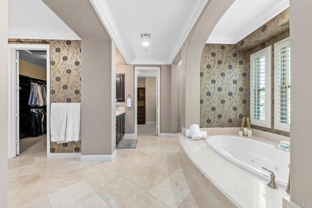 Image 48 of 57 For 15035 Applewood Ct