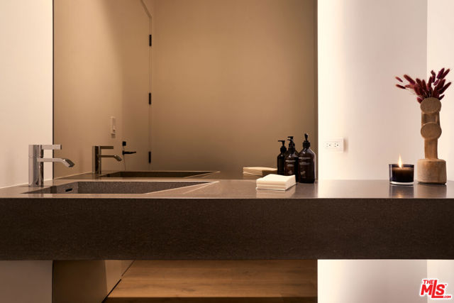 8899 Beverly Boulevard, West Hollywood CA: https://media.crmls.org/mediaz/6e37dfc7-7a6a-4dc9-b0ad-a537e1d72e61.jpg