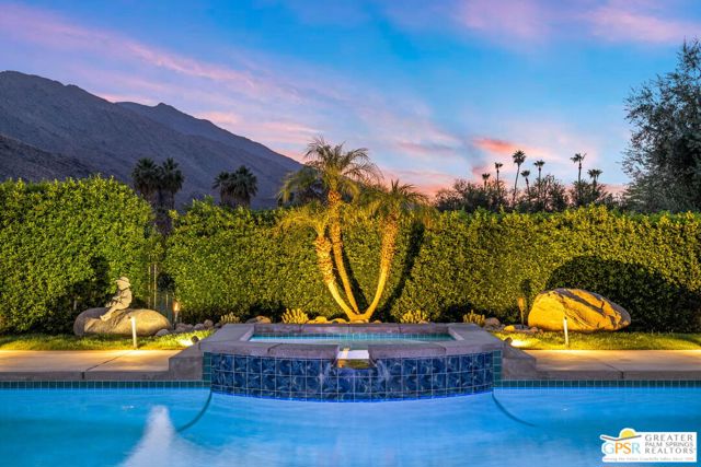 450 E Bogert Trail, Palm Springs CA: https://media.crmls.org/mediaz/6e393353-7101-4835-a150-f7f5b2451890.jpg