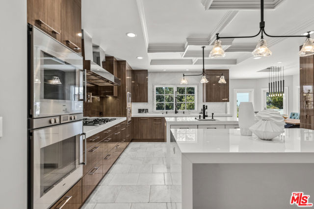 Drew Fenton | 3170 KINGS Court Los Angeles CA | MLS: 7365327 Drew Fenton | 3170 KINGS Court Los Angeles CA | MLS: 7365327