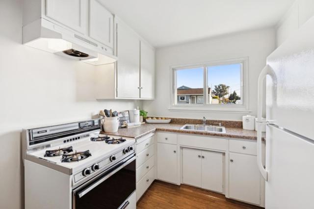 300 San Pablo Avenue, Millbrae CA: https://media.crmls.org/mediaz/6e39cddd-dca9-4215-9fc5-0d1307340b6b.jpg