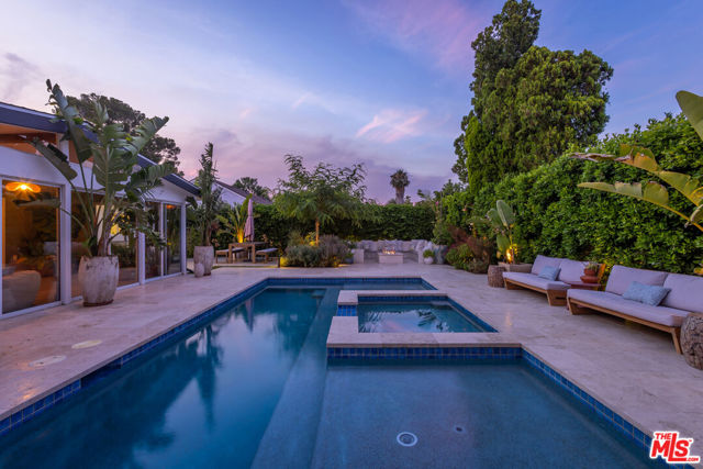 7442 Capps Avenue, Los Angeles CA: https://media.crmls.org/mediaz/6e3ac3a3-d92e-4e97-9988-64927c95b9ac.jpg