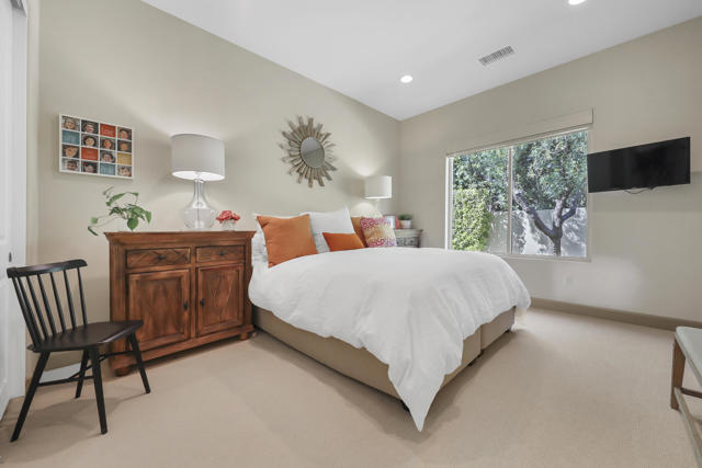 Image 32 of 50 For 55080 Autumn Valley Court