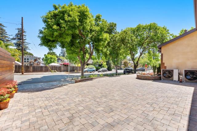 251 Middlefield Road, Palo Alto CA: https://media.crmls.org/mediaz/6e3ae52f-ead9-4cf0-9ce9-ca32ed51991b.jpg