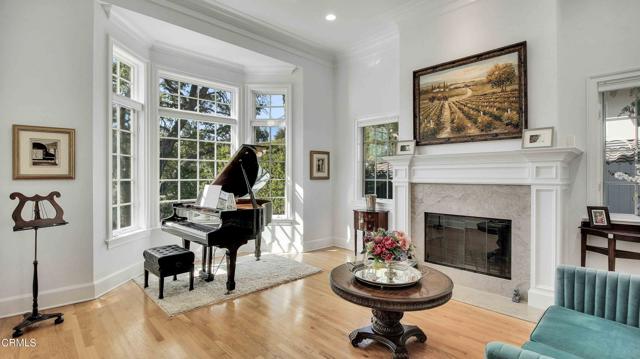 1929 Lyans Drive, La Canada Flintridge CA: https://media.crmls.org/mediaz/6e3c246c-9555-448c-b105-39ab63d8c760.jpg