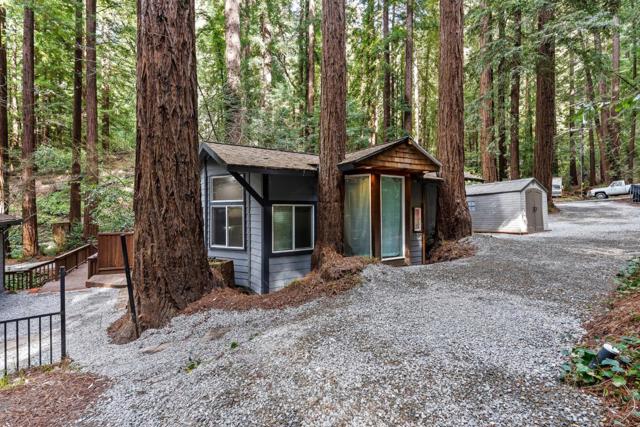 18460 Circle Drive, Los Gatos CA: https://media.crmls.org/mediaz/6e3c7b76-6bf9-4571-bab2-90ead55efe74.jpg