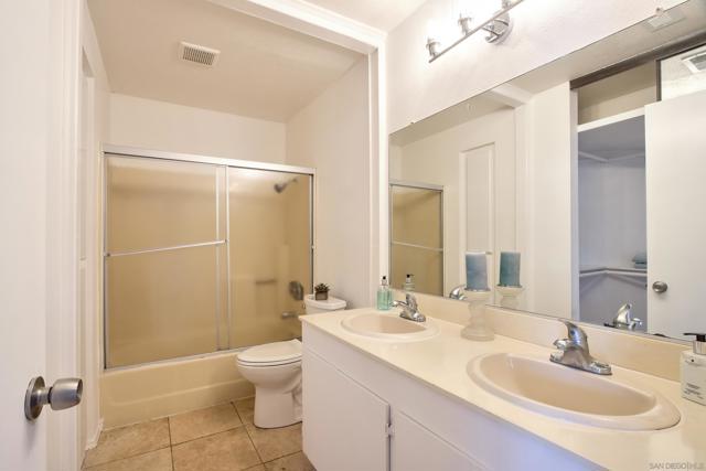 13202 Salmon River Rd, San Diego CA: https://media.crmls.org/mediaz/6e3cc8fe-95a8-47b3-8fbb-9a75d971e0dd.jpg