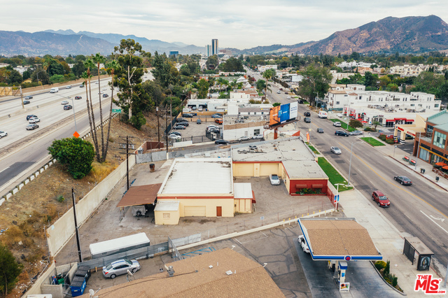 10807 Riverside Drive photo 6