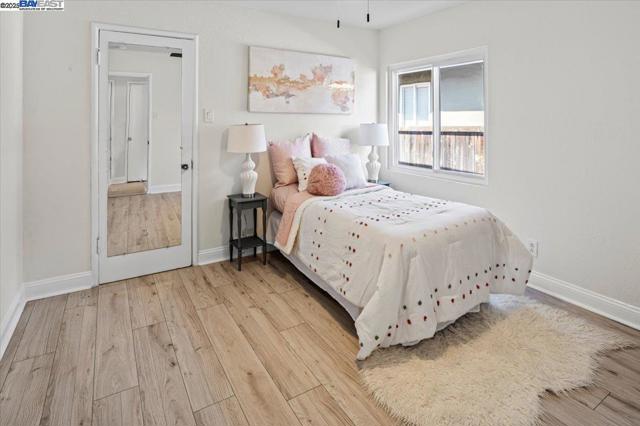 1042 Georgean St, Hayward CA: https://media.crmls.org/mediaz/6e3d7be6-8909-4cb9-b199-11be98d4959f.jpg