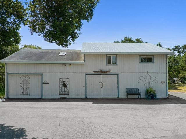 739 Snyder Avenue, Aromas CA: https://media.crmls.org/mediaz/6e3db361-7728-4e47-8cd3-6efd2e63b3e4.jpg