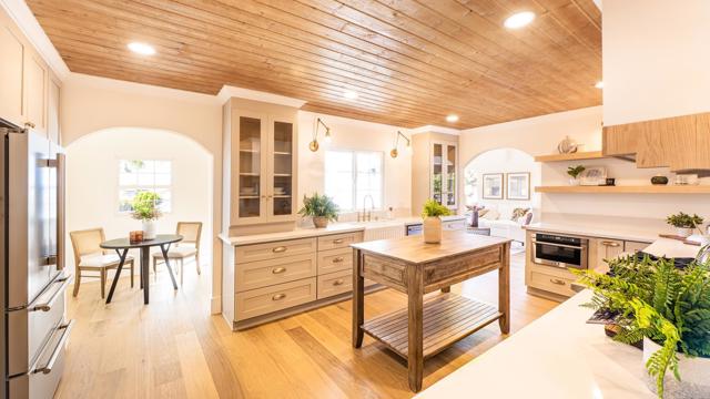 3951 Atascadero Drive, San Diego CA: https://media.crmls.org/mediaz/6e3db862-4f23-4d80-b5f4-05e06789aceb.jpg