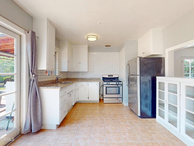 9575 Bolton Avenue, Montclair CA: https://media.crmls.org/mediaz/6e3dff80-4590-426c-9210-f9c2a886ee66.jpg
