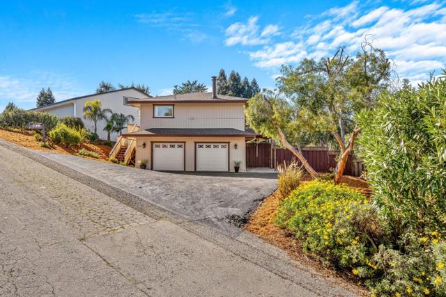 3735 Oak Canyon Lane, Morgan Hill CA: https://media.crmls.org/mediaz/6e3e4ef2-3225-474d-bcdb-b6df09e5a835.jpg