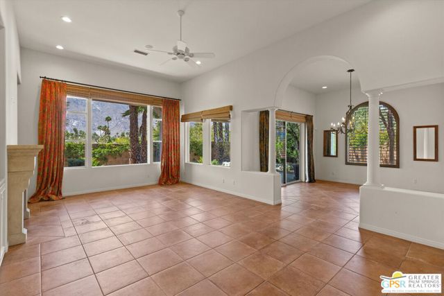 1347 Culver Place, Palm Springs CA: https://media.crmls.org/mediaz/6e3f3822-55dd-4046-9def-a72053d60c03.jpg