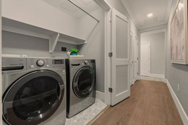 1057 Foxglove Place, San Jose CA: https://media.crmls.org/mediaz/6e3fe185-d6a0-491a-8e19-592acfed3457.jpg