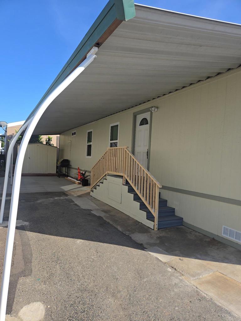 541 15th Avenue - photo 4